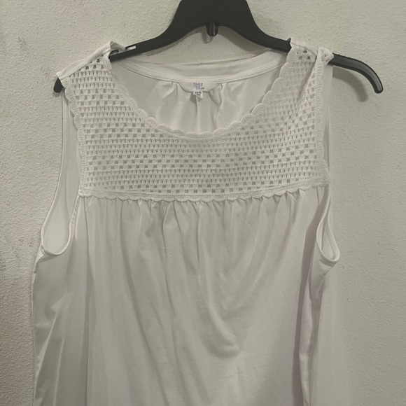 Time and Tru White Crochet Sleeveless Top | Women’s Plus 2X - Picture 12 of 15